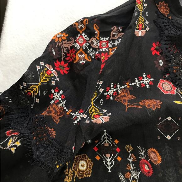 Derek Lam 10 Crosby black silk blouse Aztec floral print 4 long sleeve v neck - Picture 10 of 12